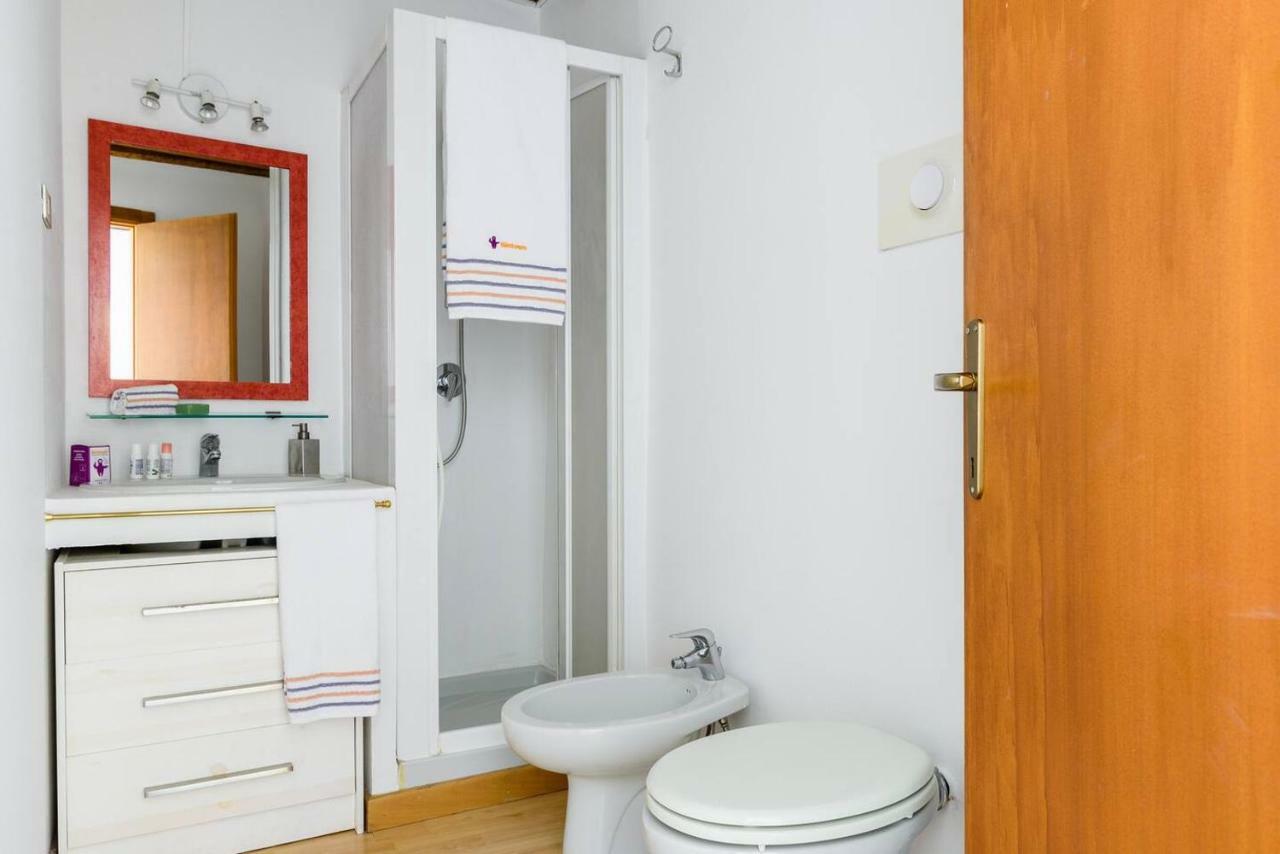 Altido Cozy Apt For 4 Close To Basilica Di Sant'Ambrogio Milan Exterior photo